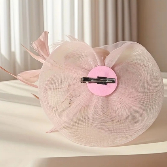 ?NEW! Elegant Pink Kentucky Derby Hat